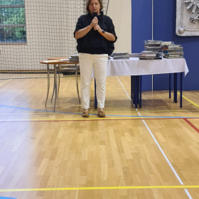 Przemawia Dyrektor Szkoły.