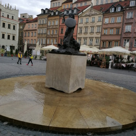 Pomnik Syrenki na Starówce