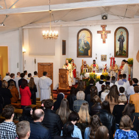 Eucharystia w kościele parafialnym Św. Maksymiliana w Siedlcach.