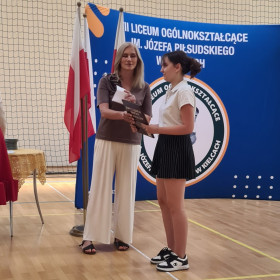 Najlepsi uczniowie odbierają nagrody 2