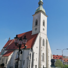 Katedra św. Marcina nazywana również kościołem koronacyjnym