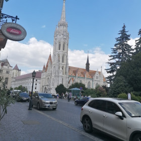 Kościół Koronacyjny Króla Macieja widziany z zewnątrz