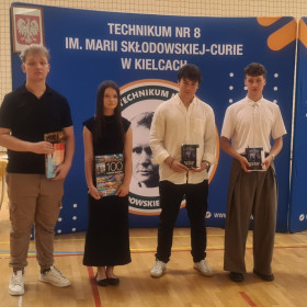 Nagrodzenie uczniowie 6