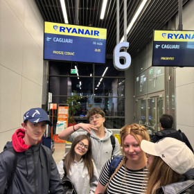 Uczestnicy projektu Dawid, Sylwia, Julia, Kinga, Maja, Karol (1)