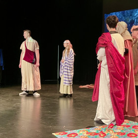 Scena spotkania. Wyróżniający