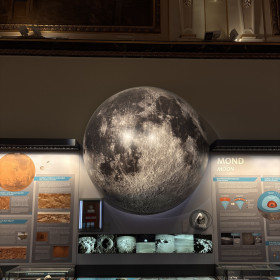 na zdjęciu widoczne jest wnętrze Muzeum Naturalnego w Wiedniu