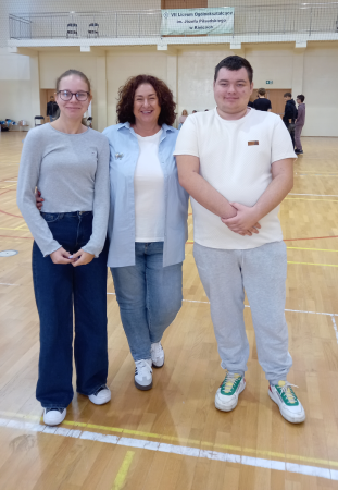 drużyna reprezentująca naszą szkołę