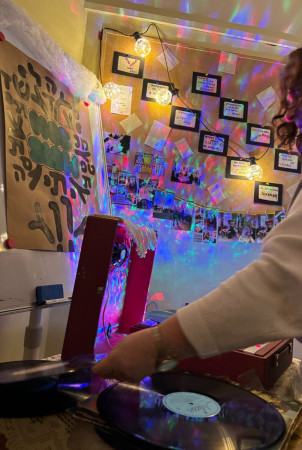 gramofon z płyta winylową