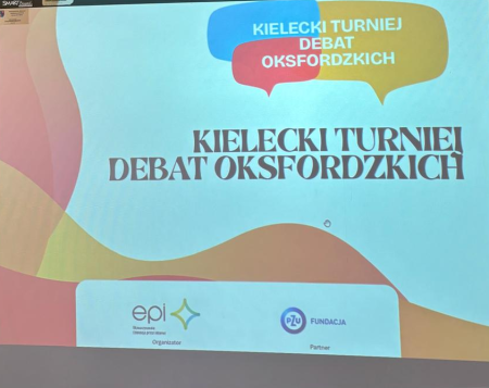 Na zdjęciu widać plakat turnieju debat oksfordzkich